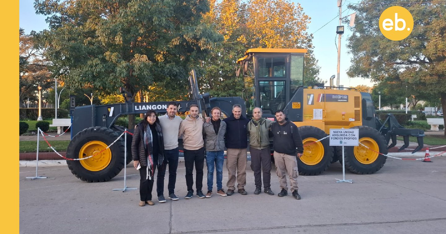 Después de 50 años Santa Isabel incorpora una motoniveladora 0km